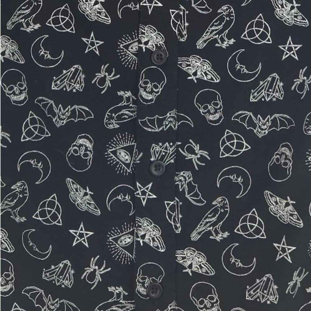 Hot Topic | Ravens, Spiders, Moths, Skulls, Bats Button Up Shirt | Size Medium